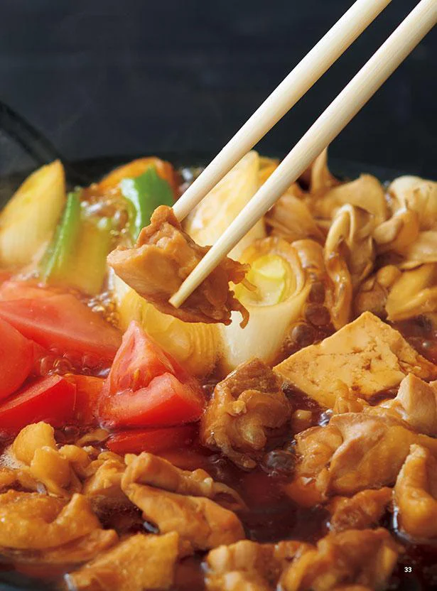 一品で豪華に！食べる側も作る側も大満足の「トマト入りとりすき焼き」／Mizukiのやみつきチキン（3）