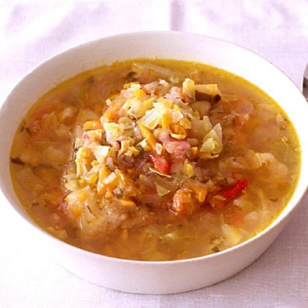体が欲するやさしい味。くたくた野菜からうまみが溶け出す「具だくさん野菜スープ」
