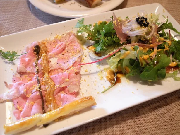料理の「シェア」は賛否両論！ お店によってはマナー違反になることも!?