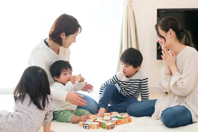 やたらとランチやお茶に誘ってくるママ友。どうやったら上手に断れるか知りたいです…【お悩み相談】