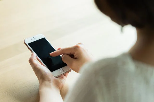 向き合い方がわからない！SNSを見てすごく寂しくなることがあります【お悩み相談】
