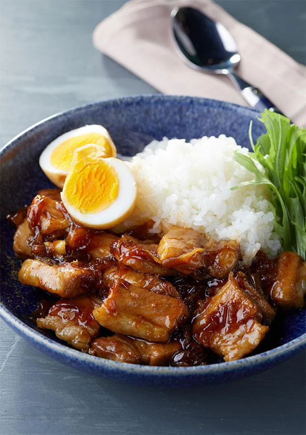 お肉ガッツリの台湾メシ「ルーロー飯」