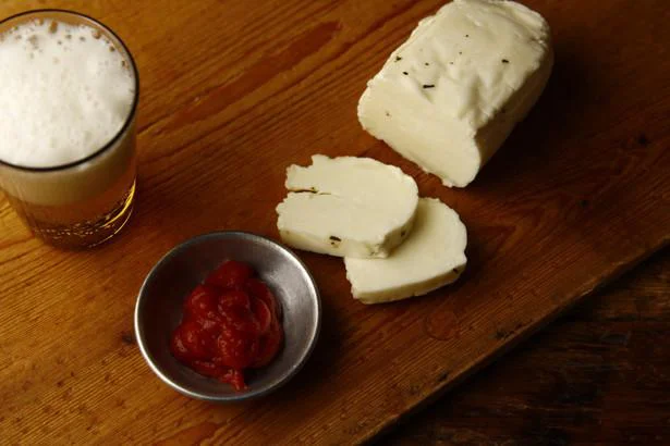 「ハルミチーズとしいたけのソテー トマトソースがけ」のEU産食材