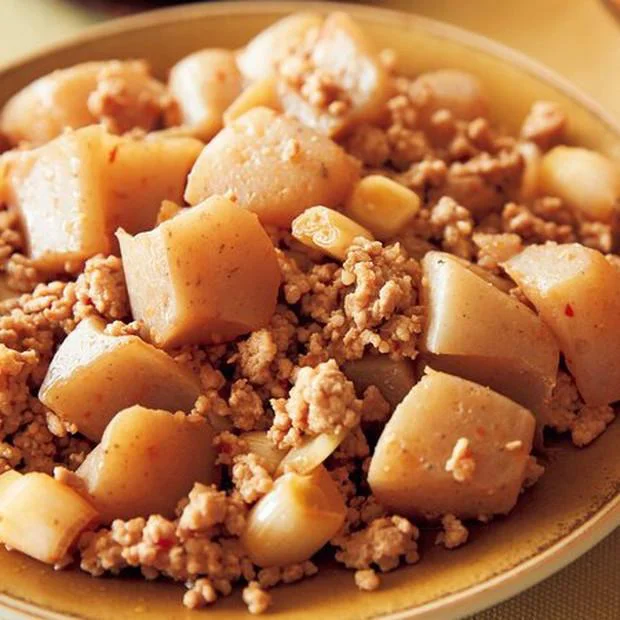 10分でダイエットおかず。炒める前の「からいり」がポイント！「ひき肉とこんにゃくのピリ辛炒め」