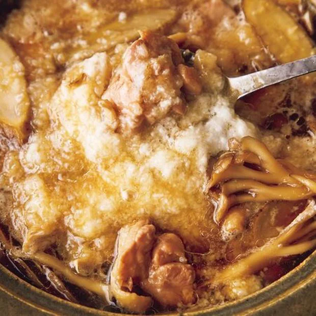 まいたけからいいだし出てる～♪ とろとろの煮汁が優しい「とり肉とごぼうのとろろ鍋」