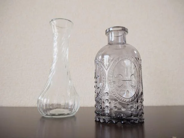 ガラス製の花瓶が充実！【ダイソー】の「ガラス花瓶」でお花のある暮らしを♪