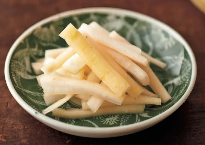 残った皮をおいしく活用!「大根の皮の漬けもの」