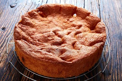 スポンジケーキに嫌われているのでしょうか…。毎度ぜんぜん膨らみません／食いしん坊ライターWが聞く！お菓子作りライフハック