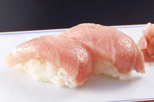 どうしてにぎり寿司は二つでワンセット?