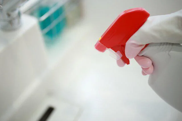 漂白効果だけでなく、除菌・消臭効果をキッチン掃除に役立てたい漂白剤