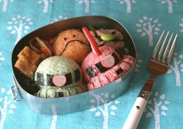 【キャラ弁】お母さんの苦労の分も、3倍！おいしいガンダム弁当