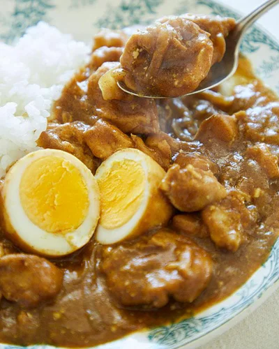 とりとゆで卵のヨーグルトカレー