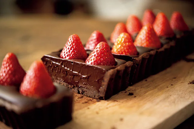 【画像を見る】映えて美味しいチョコレートスイーツが、ご家庭のキッチンでも作れます！