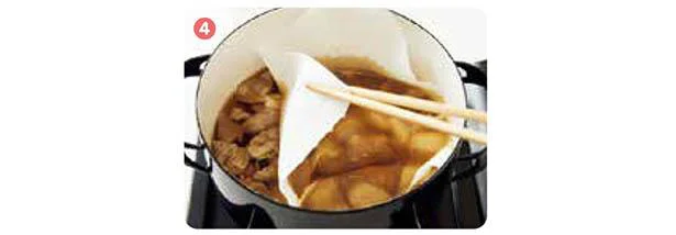 弱火でやわらかくなるまで煮る