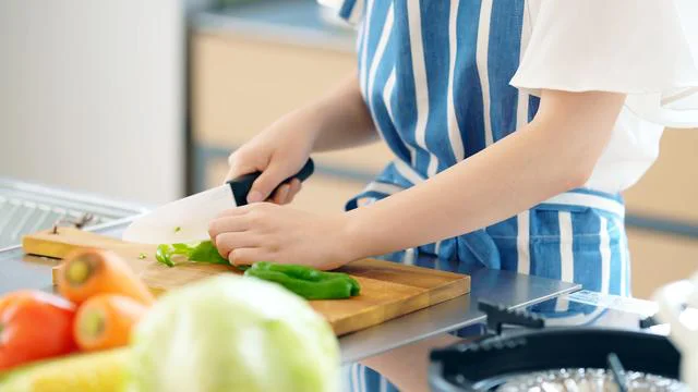 【画像を見る】使いきれない野菜は少しでも長く新鮮に保存したい！