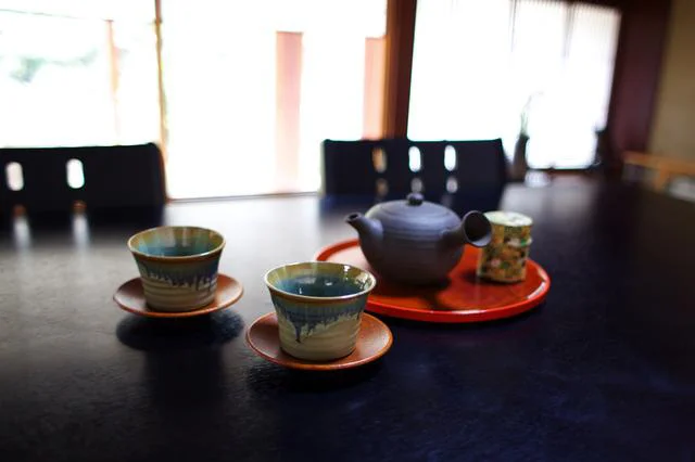 和食器と洋食器、それぞれの1セットの数は?