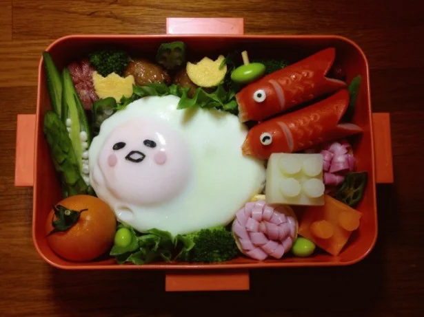 【キャラ弁】ただの目玉焼きに非ず！ 質感も味わいもこだわる「ぐでたま」弁当