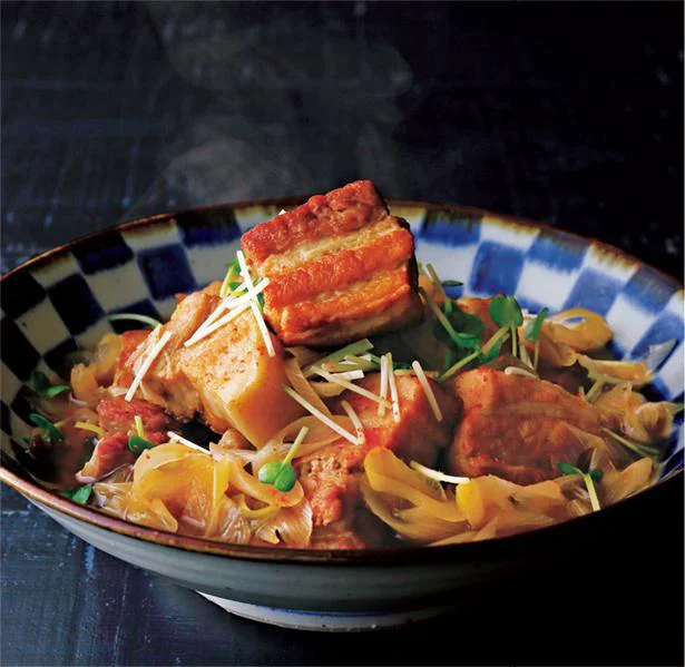 ご飯や麺に合わせるもよし、お酒のお供にも