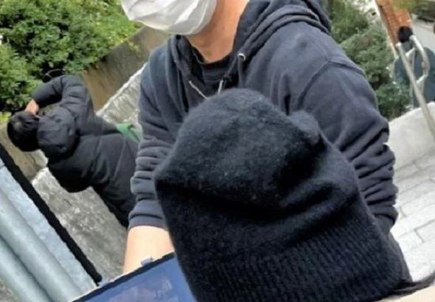 モニターチェック中。カメラマンさんの奥には増田さんが!