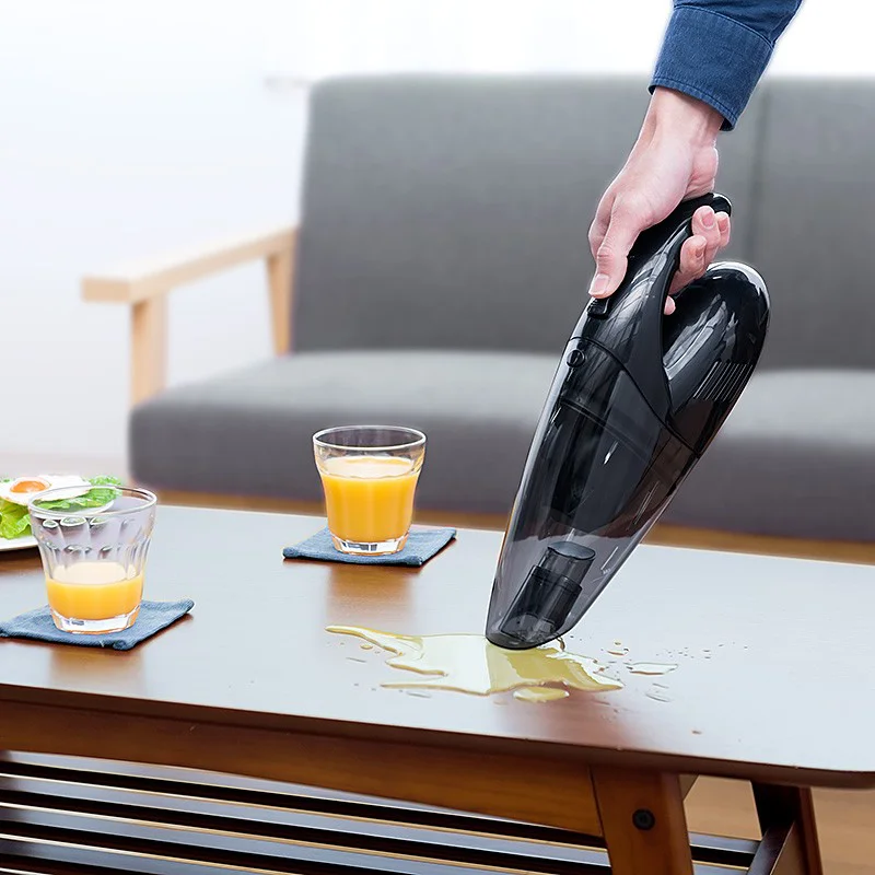 子どもの飲みこぼしだってへっちゃら！ 水分まで吸い取る充電式