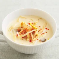 大豆イソフラボンを手軽に摂れる！ 2ステップで作れる簡単豆乳スープ5選
