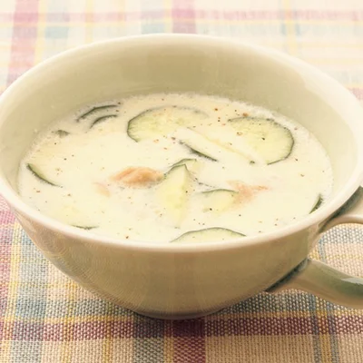 「きゅうりと豆乳の冷製スープ」