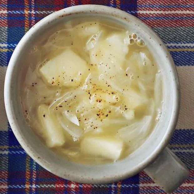 「じゃがいもと玉ねぎのスープ」