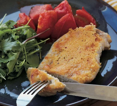 少ない材料でこんなにおいしく！ うまみたっぷりジューシーな「カリカリチーズのチキンソテー」