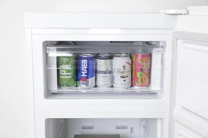 上室を冷蔵温度に切り替えれば、飲料を最適温度でキープできる。