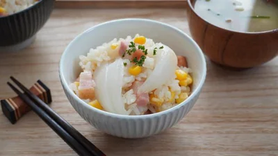 玉ねぎ丸ごと！新玉ねぎの炊き込みご飯