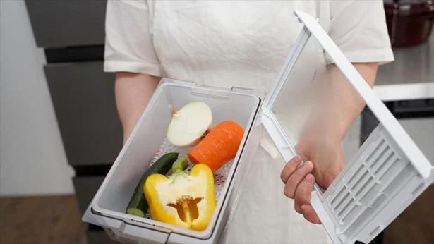 「使い切り野菜BOX」は使いかけの野菜をラップなしで保存できます