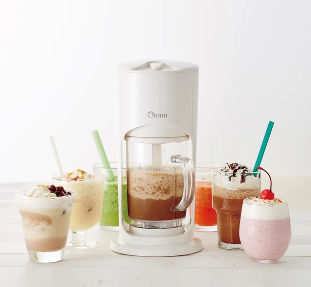 いつものドリンクと氷でお手軽カフェ気分！ 今夏はかき氷を“飲む”スタイルがトレンドに