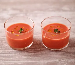 3分で完成！ 冷たい野菜の「簡単ガスパチョ風スープ」【人気YouTuberの野菜をすんごくおいしく食べるレシピ】（8）