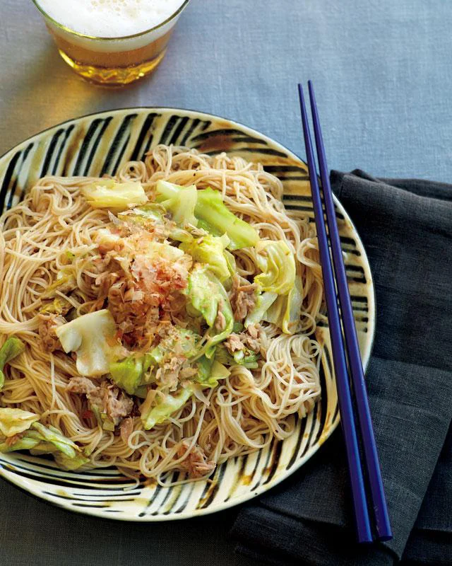 城咲仁 麺を語る べちゃっとせず歯ごたえにこだわる 春キャベツとツナのそうめんチャンプルー 2ページ目 レタスクラブ 城咲仁 麺を語る べちゃっとせず歯ごたえにこだわる 春キャベツとツナのそうめんチャンプルー 2ページ目 レタスクラブ
