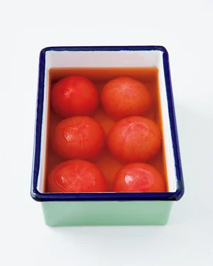シンプルなだしに漬けておいしい「トマトのだし漬け」／素材１つで作りおく「ひだめしの素」（3）