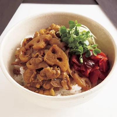 カレーうどんのもとはアレンジ自在。しょうゆベースの和風味だから、最後まで食べ飽きません 