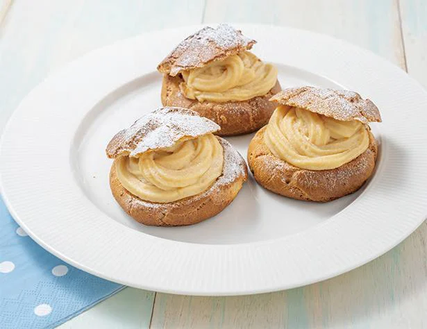 皮にもクリームにもオートミールを使った「シュークリーム」／おいしいのに痩せちゃうオートミールレシピ（9）