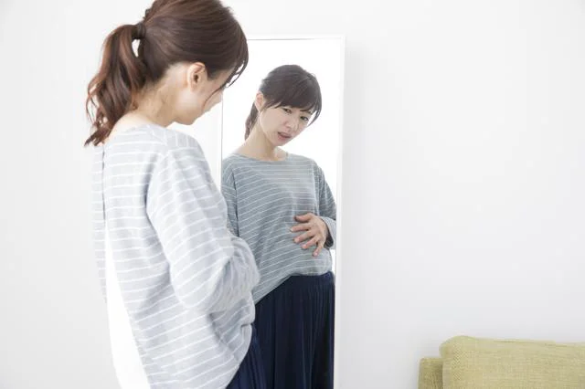  子育て世代の主婦たちが、自分の体型で最も気になっているのは「お腹」
