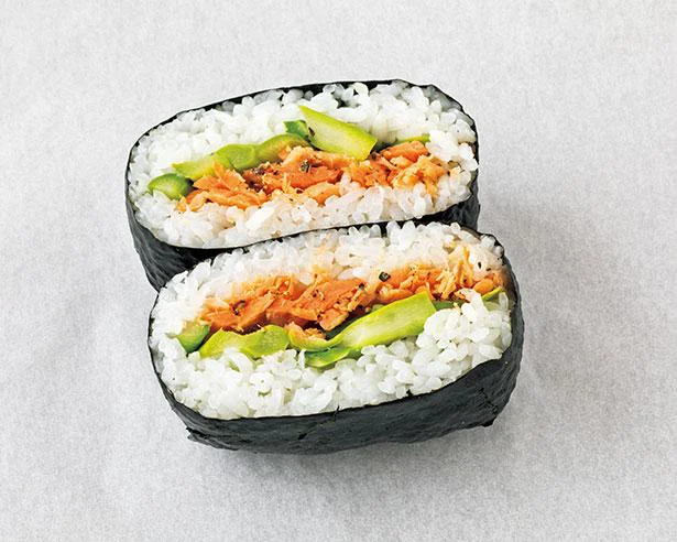 ランチの救世主!ごはんにおかずを挟んだ「サンドおにぎり」