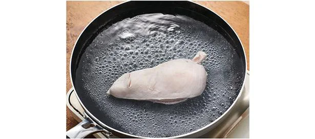 フライパン・鍋を使った蒸し鶏の作り方1