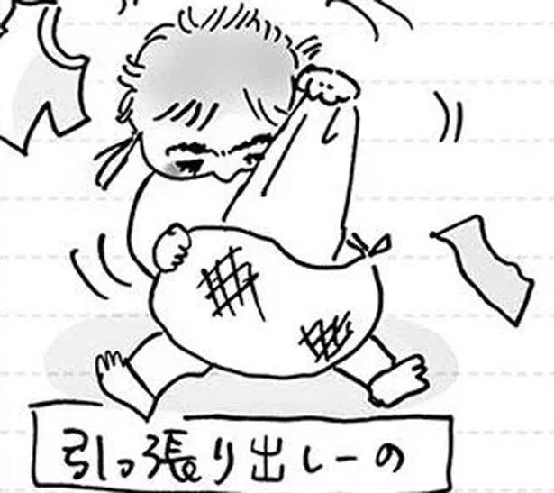 洗濯ネットの中身をひっぱり出す！誇らしげになでなで待ちする娘のお手伝い（15）