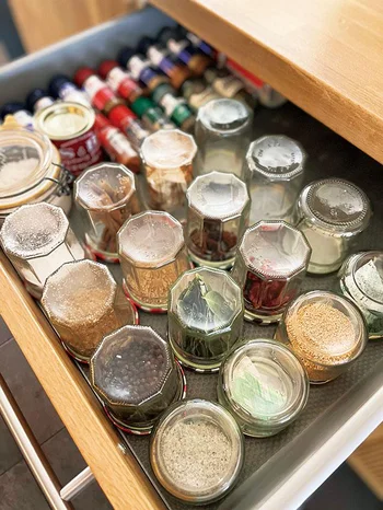 料理研究家牛尾理恵さんのキッチン拝見！やっぱりプロは違った「保存容器」の使い方と収納方法