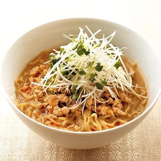 身近な食材で簡単にできちゃった♪ ごまがどっさり！ スピード担々麺5つ