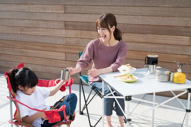 今やアウトドア用品もサブスクの時代！部屋やベランダでの「おうちキャンプ」も気軽にトライできる