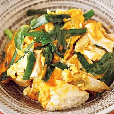 めんつゆだけで十分おいしい！「豆腐とにらの卵とじ」／めんつゆを使ったレシピ（3/50）