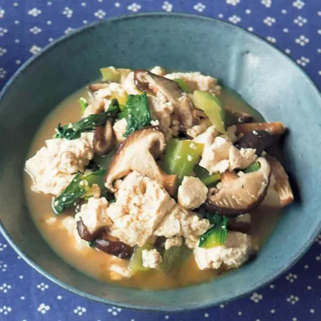 調味料はめんつゆのみ「チンゲンサイときのこのけんちん煮」／めんつゆを使ったレシピ（23/50）