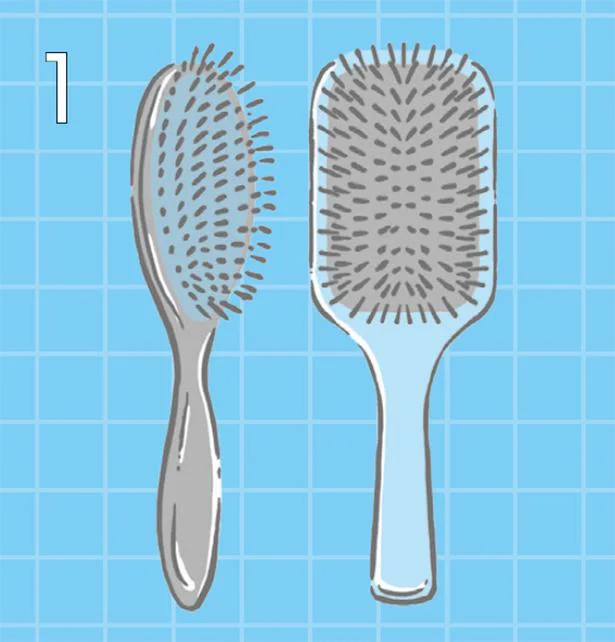 髪の絡まりをほどいたり、気づきにくい汚れやほこりを髪から取り除いたりするのに使います