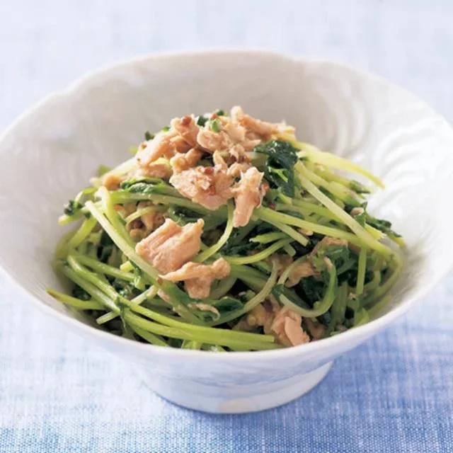 さっと炒めて食感を残す「豆苗のツナマスタード炒め」／豆苗のレシピ（24/ 30）