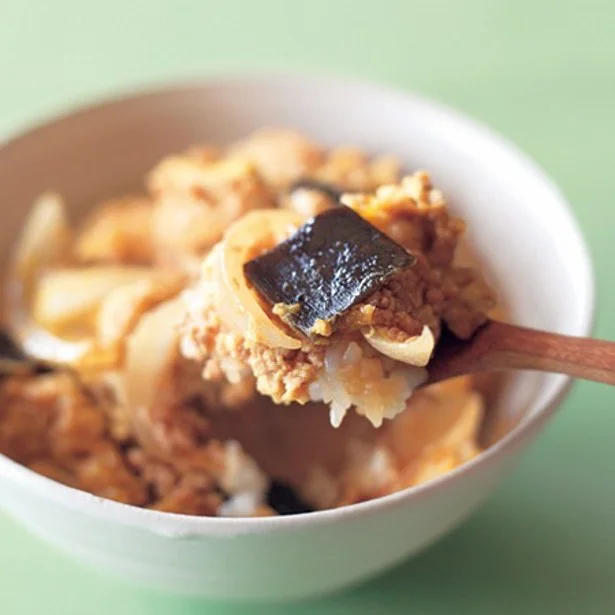 「塩昆布親子丼」 レタスクラブニュースより