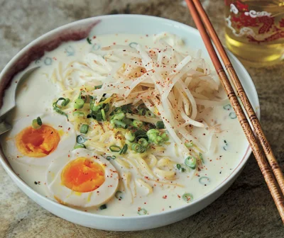 もやしのシャキッと感とつるっとした麺の食感が楽しい「豆漿ヌードル」